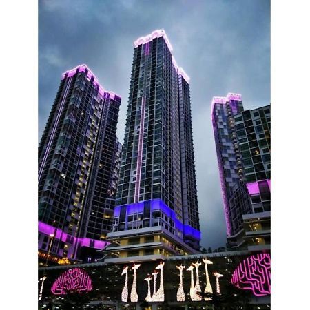 I City Residence, 2 Bedroom 4-7 Pax Unit, Walking To Theme N Water Park & Shopping Mall シャー・アラム エクステリア 写真